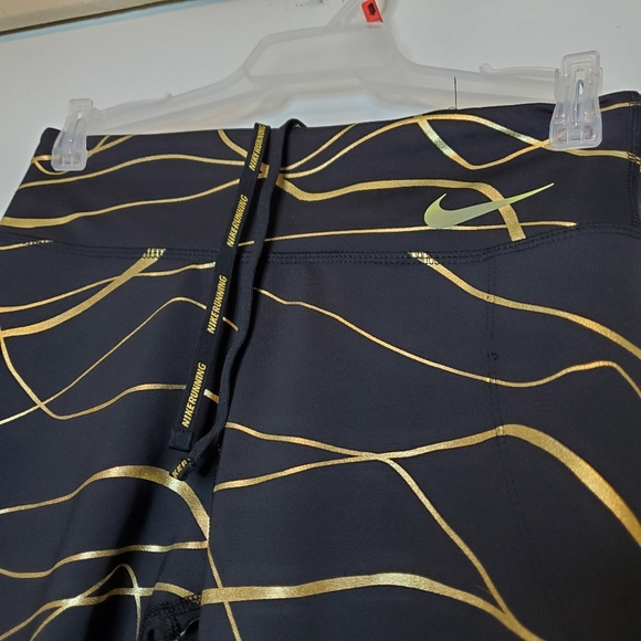 SOLD!❌ More items in my closet❤️ - Picture 8 of 16